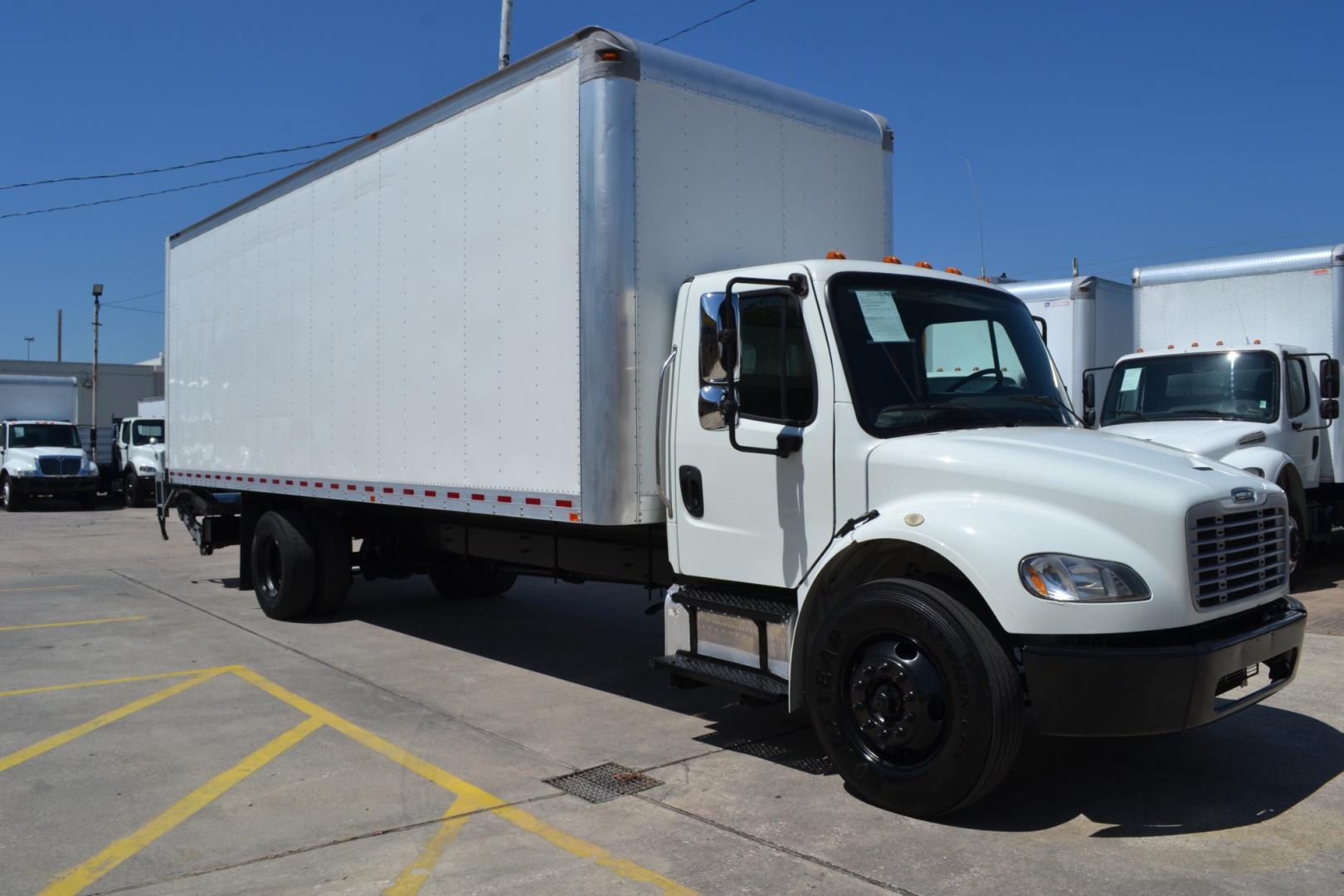 2019 WHITE /BLACK FREIGHTLINER M2-106 with an CUMMINS B6.7L 240HP engine, ALLISON 2500RDS AUTOMATIC transmission, located at 9172 North Fwy, Houston, TX, 77037, (713) 910-6868, 29.887470, -95.411903 - Photo#2